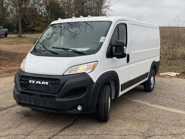 2026 Ram ProMaster Cargo Van Tradesman Low Roof 136" WB w/Pass Seat