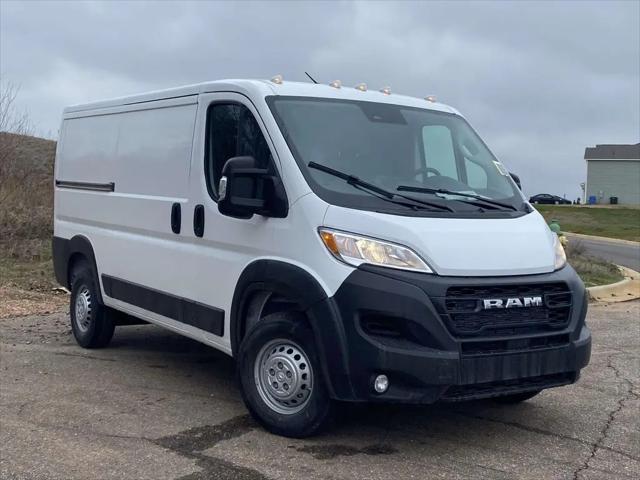 2026 Ram ProMaster Cargo Van Tradesman Low Roof 136" WB w/Pass Seat