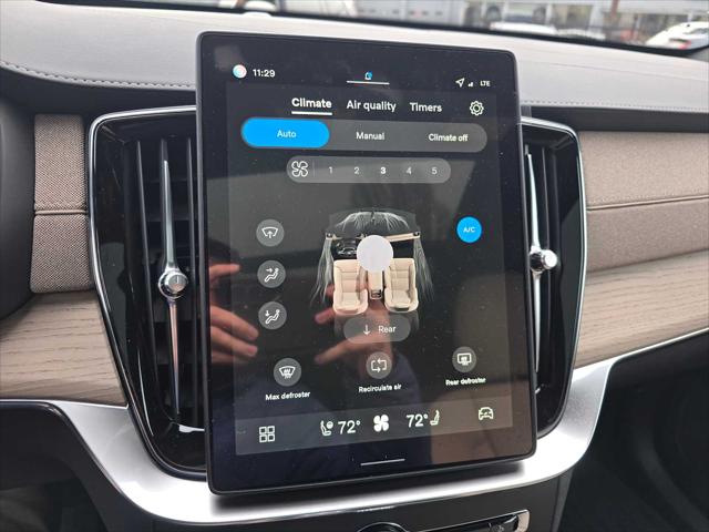 2026 Volvo XC90 Plug-In Hybrid Plus, T8 AWD, Electric/Gasoline, Bright, 7 Seats