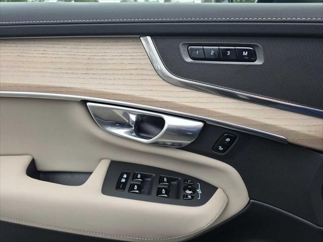 2026 Volvo XC90 Plug-In Hybrid Plus, T8 AWD, Electric/Gasoline, Bright, 7 Seats