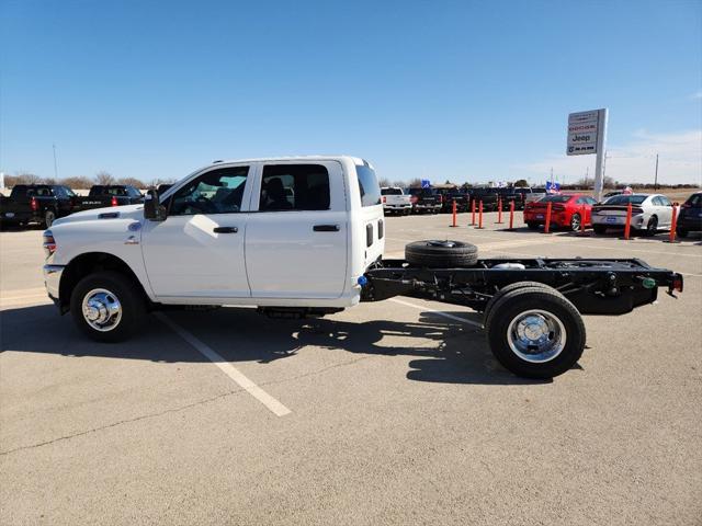 2026 RAM Ram 3500 Chassis Cab RAM 3500 TRADESMAN CREW CAB CHASSIS 4X4 60 CA 2026 RAM Ram 3500 Chassis Cab RAM 3500 TRADESMAN CREW CAB CHASSIS 4X4 60 CA