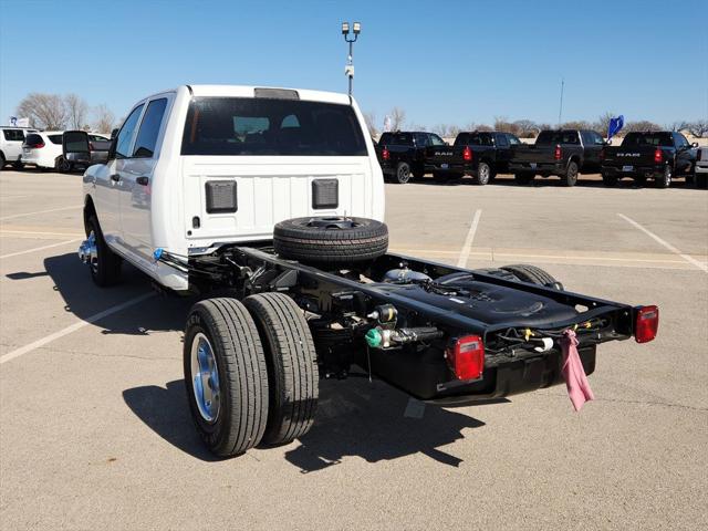 2026 RAM Ram 3500 Chassis Cab RAM 3500 TRADESMAN CREW CAB CHASSIS 4X4 60 CA 2026 RAM Ram 3500 Chassis Cab RAM 3500 TRADESMAN CREW CAB CHASSIS 4X4 60 CA