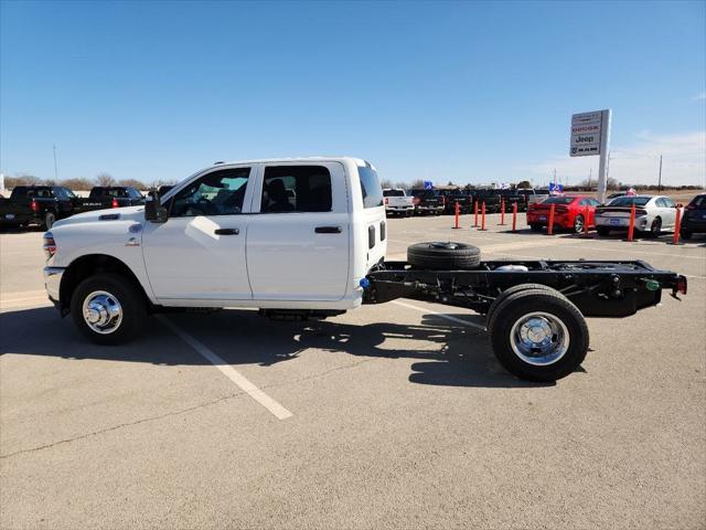 2026 RAM Ram 3500 Chassis Cab RAM 3500 TRADESMAN CREW CAB CHASSIS 4X4 60 CA