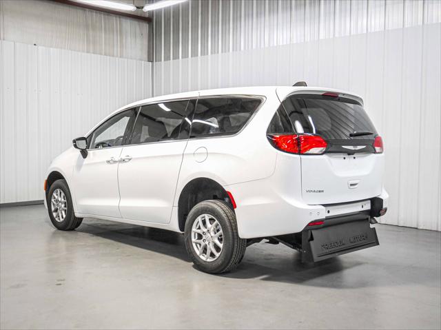 2026 Chrysler Voyager LX