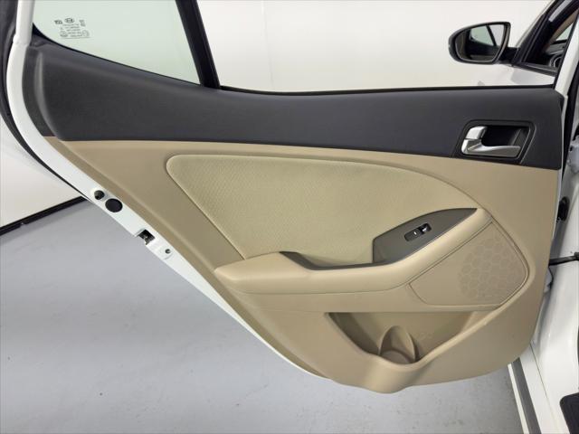 2016 Kia Optima Hybrid Unknown