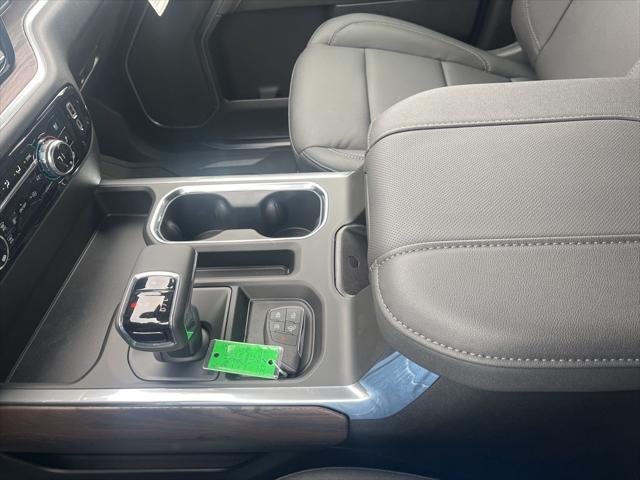 2026 GMC Sierra 1500 Crew Cab, Short Bed, SLT, 4WD