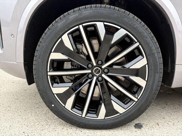 2026 Volvo XC90 Plug-In Hybrid Ultra Dark Theme, T8 AWD, Electric/Gasoline, 7 Seats