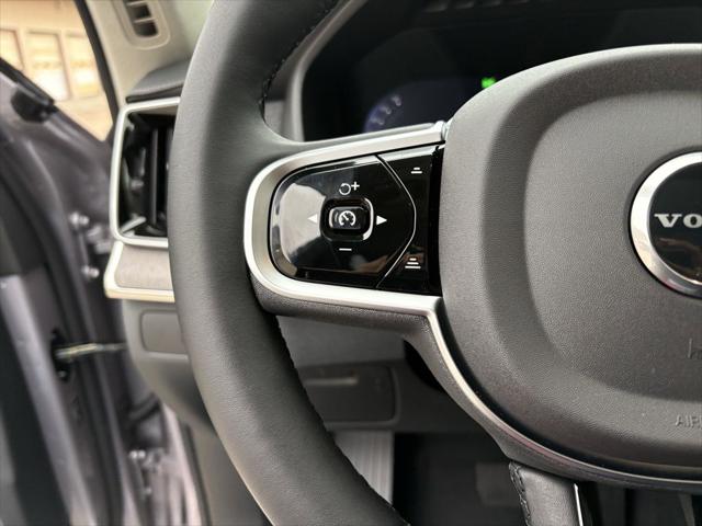 2026 Volvo XC90 Plug-In Hybrid Ultra Dark Theme, T8 AWD, Electric/Gasoline, 7 Seats
