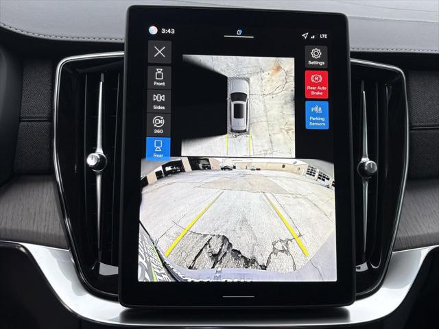 2026 Volvo XC90 Plug-In Hybrid Ultra Dark Theme, T8 AWD, Electric/Gasoline, 7 Seats