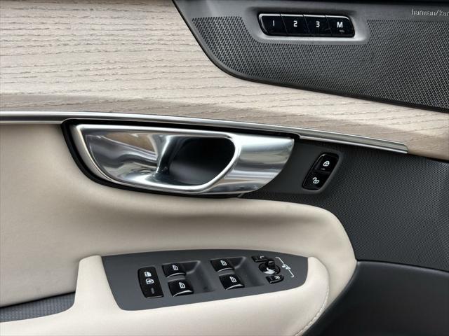 2026 Volvo XC90 Plus, B6 AWD Gas (mild hybrid), Gasoline, Bright, 7 Seats