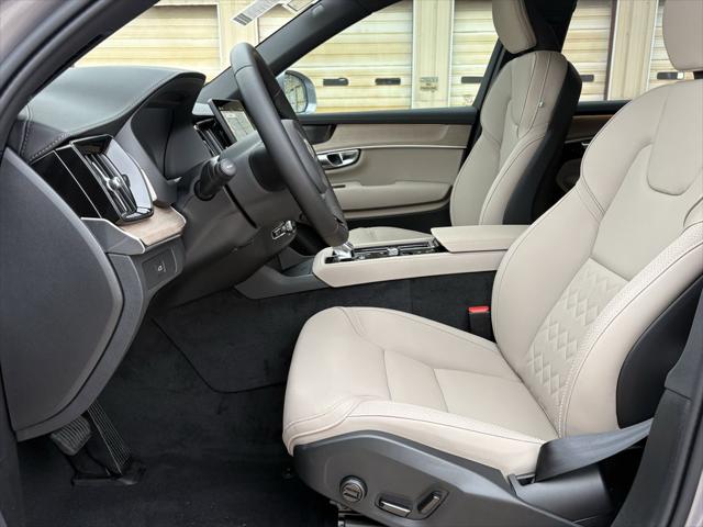 2026 Volvo XC90 Plus, B6 AWD Gas (mild hybrid), Gasoline, Bright, 7 Seats