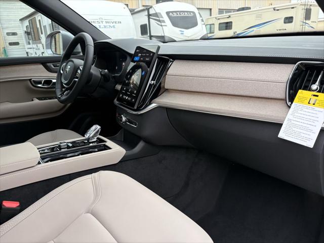 2026 Volvo XC90 Plus, B6 AWD Gas (mild hybrid), Gasoline, Bright, 7 Seats