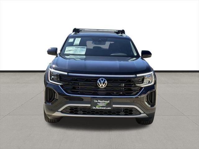 2026 Volkswagen Atlas Cross Sport SE with Technology