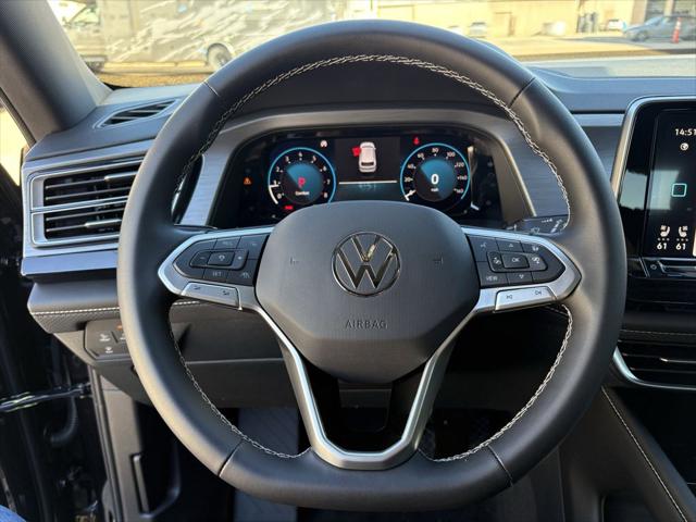 2026 Volkswagen Atlas Cross Sport SE with Technology