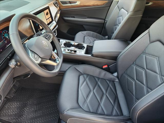 2026 Volkswagen Atlas SE with Technology