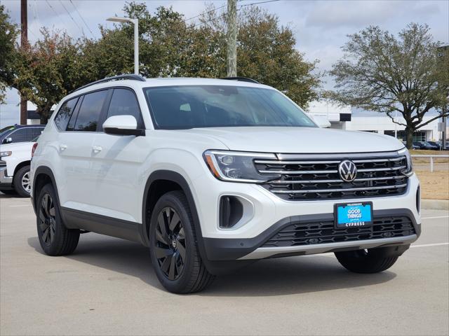 2026 Volkswagen Atlas SE with Technology