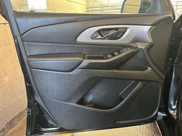 2023 Chevrolet Traverse FWD LT Cloth