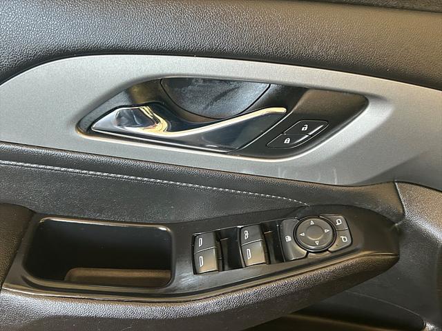 2023 Chevrolet Traverse FWD LT Cloth