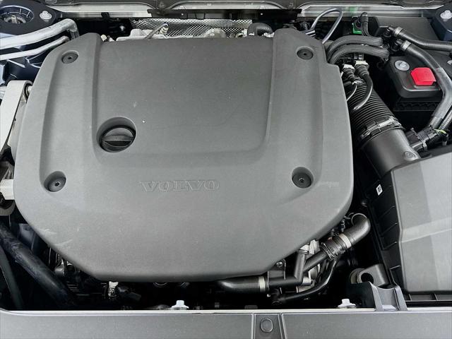 2026 Volvo XC90 Plus, B6 AWD Gas (mild hybrid), Gasoline, Bright, 7 Seats