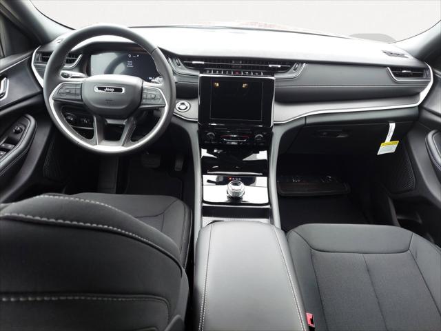2026 Jeep Grand Cherokee GRAND CHEROKEE LAREDO 4X4