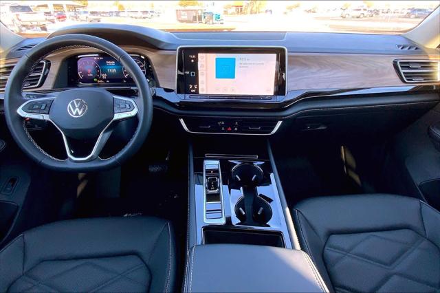 2026 Volkswagen Atlas SE with Technology