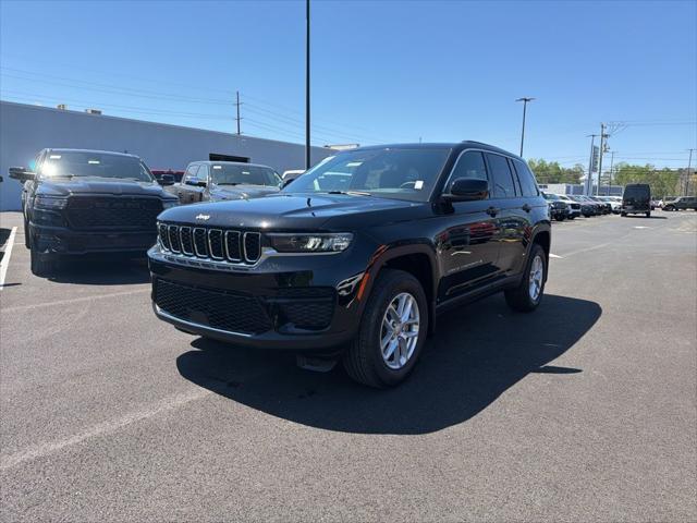 2026 Jeep Grand Cherokee GRAND CHEROKEE LAREDO X 4X4 2026 Jeep Grand Cherokee GRAND CHEROKEE LAREDO X 4X4