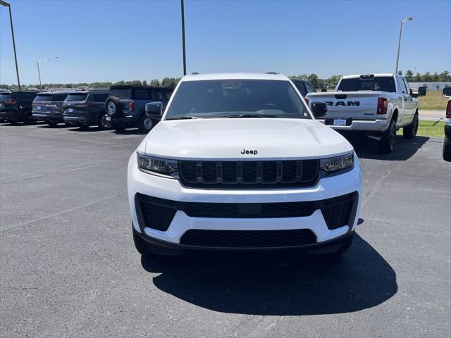 2026 Jeep Grand Cherokee GRAND CHEROKEE L LAREDO ALTITUDE 4X4