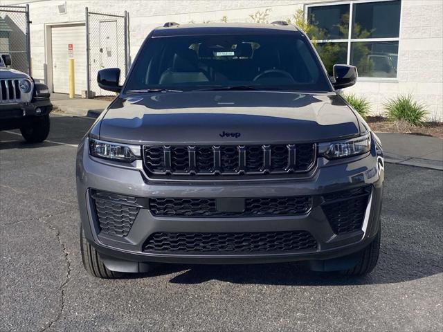 2026 Jeep Grand Cherokee GRAND CHEROKEE L LAREDO ALTITUDE 4X4
