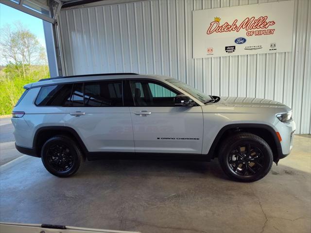 2026 Jeep Grand Cherokee L GRAND CHEROKEE L LAREDO ALTITUDE 4X4 2026 Jeep Grand Cherokee L GRAND CHEROKEE L LAREDO ALTITUDE 4X4