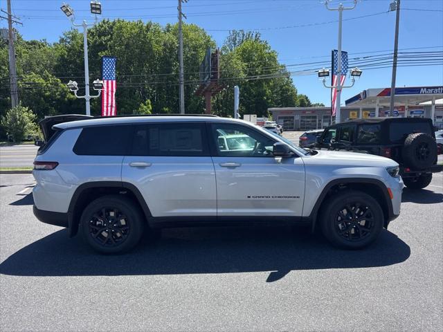2026 Jeep Grand Cherokee Altitude 4x4