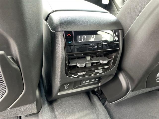 2026 Jeep Grand Cherokee Altitude 4x4
