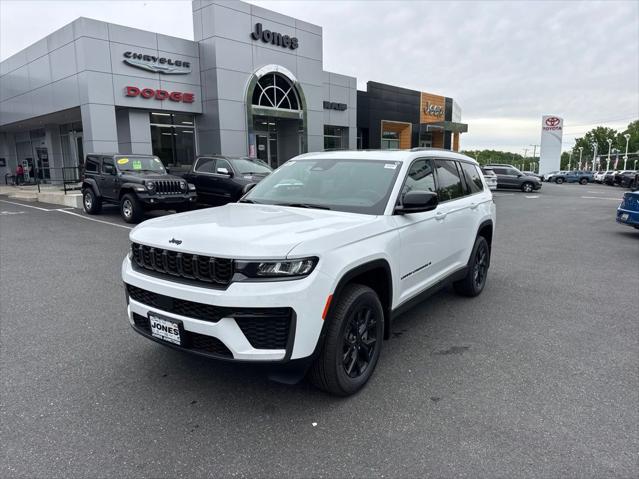 2026 Jeep Grand Cherokee GRAND CHEROKEE L LAREDO ALTITUDE 4X4 2026 Jeep Grand Cherokee GRAND CHEROKEE L LAREDO ALTITUDE 4X4