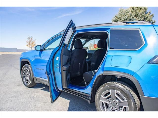 2026 Jeep Cherokee Laredo 4x4