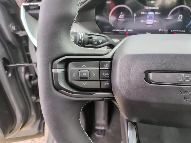 2026 Jeep Cherokee Laredo 4x4