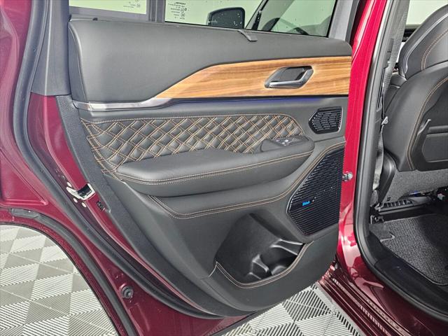 2026 Jeep Grand Cherokee Summit 4x4
