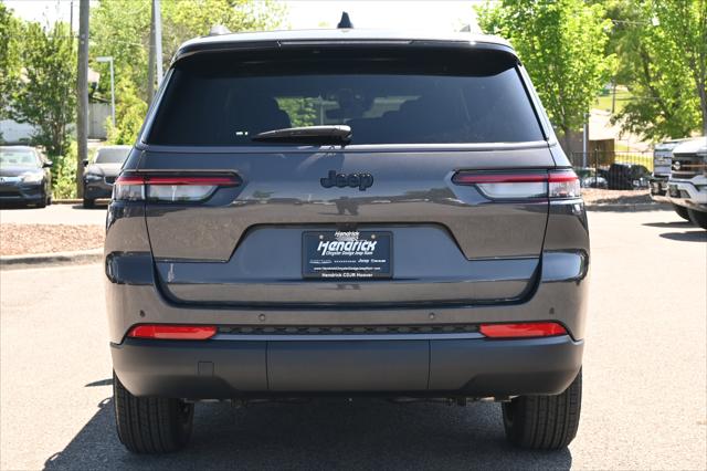 New 2026 Baltic Gray Metallic Clear-Coat Exterior Paint Jeep Laredo image 35