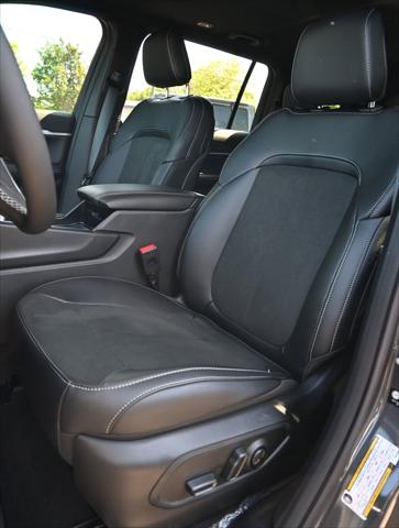 New 2026 Baltic Gray Metallic Clear-Coat Exterior Paint Jeep Laredo image 42