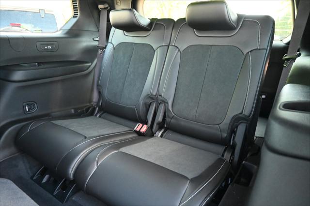 New 2026 Baltic Gray Metallic Clear-Coat Exterior Paint Jeep Laredo image 59