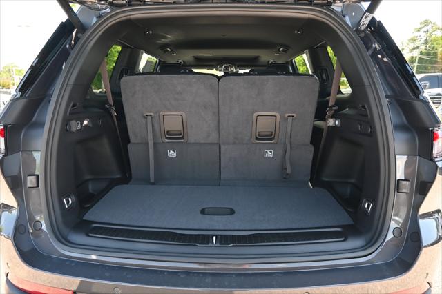 New 2026 Baltic Gray Metallic Clear-Coat Exterior Paint Jeep Laredo image 60