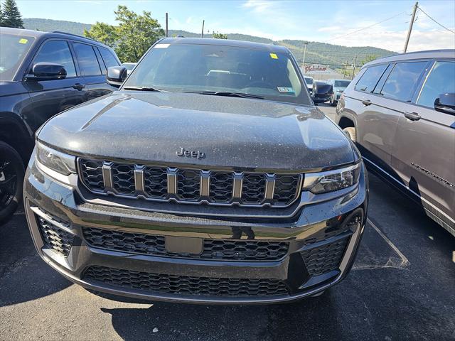 2026 Jeep Grand Cherokee L GRAND CHEROKEE L LAREDO ALTITUDE 4X4 2026 Jeep Grand Cherokee L GRAND CHEROKEE L LAREDO ALTITUDE 4X4
