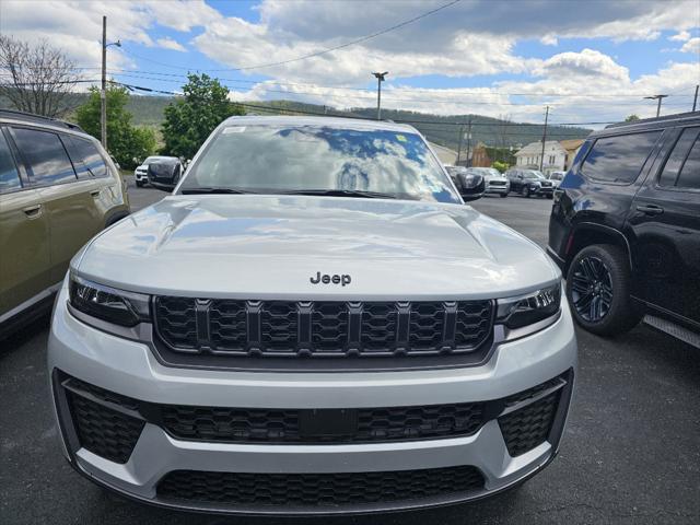 2026 Jeep Grand Cherokee L GRAND CHEROKEE L LAREDO ALTITUDE 4X4 2026 Jeep Grand Cherokee L GRAND CHEROKEE L LAREDO ALTITUDE 4X4