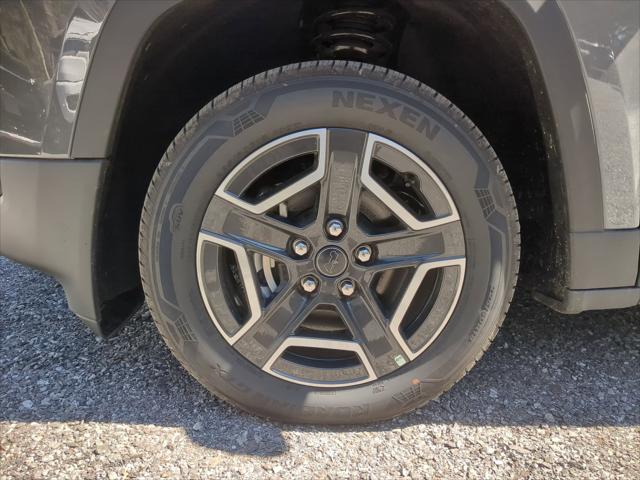 2026 Jeep Cherokee Laredo 4x4