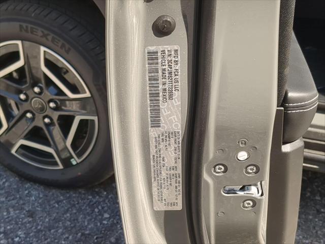 2026 Jeep Cherokee Laredo 4x4