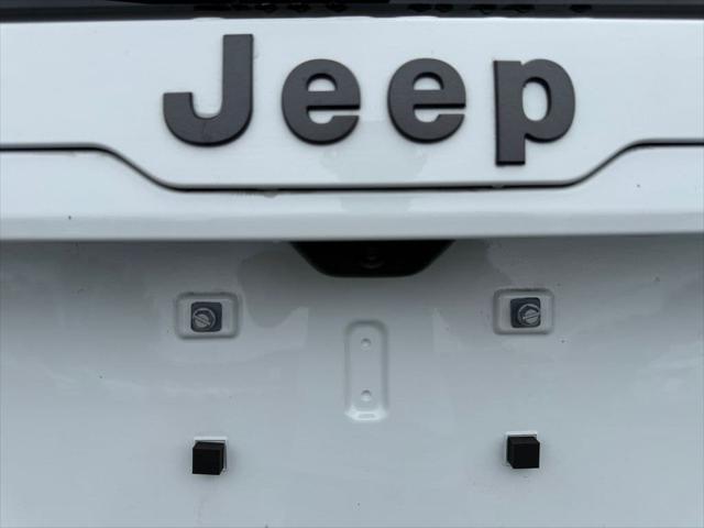 2026 Jeep Cherokee Laredo 4x4