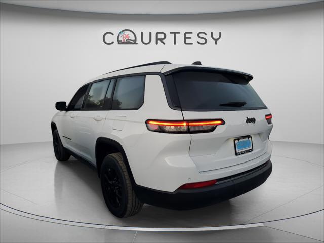 2026 Jeep Grand Cherokee GRAND CHEROKEE L LAREDO ALTITUDE 4X2