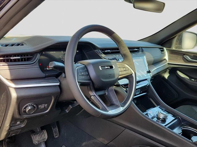 2026 Jeep Grand Cherokee L GRAND CHEROKEE L LAREDO ALTITUDE 4X4 2026 Jeep Grand Cherokee L GRAND CHEROKEE L LAREDO ALTITUDE 4X4