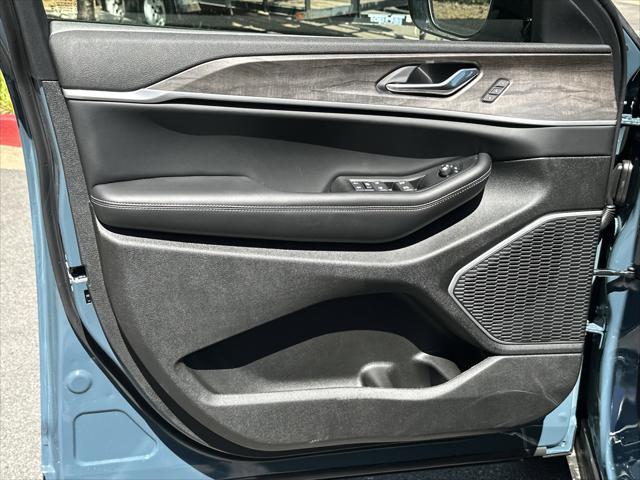 2026 Jeep Grand Cherokee Limited 4x2