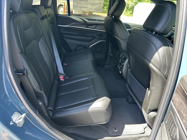 2026 Jeep Grand Cherokee Limited 4x2