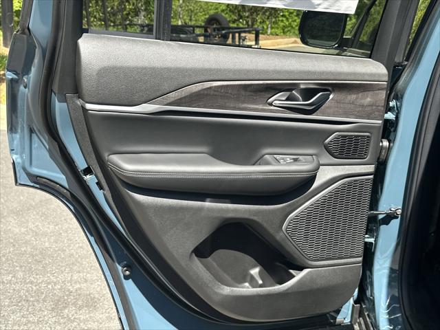 2026 Jeep Grand Cherokee Limited 4x2