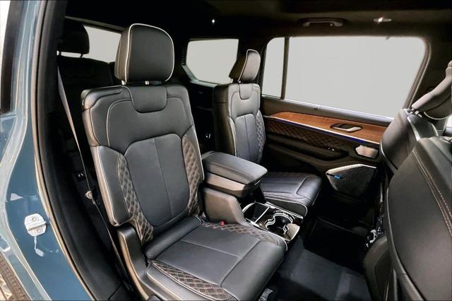 2026 Jeep Grand Cherokee Summit 4x4